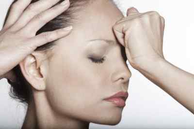 Постоянные головные боли: с чем это может быть связано и о чем они свидетельствуют