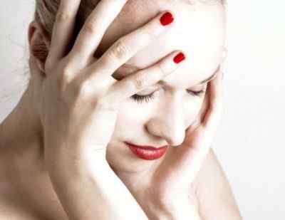 Типы головной боли перед менструацией