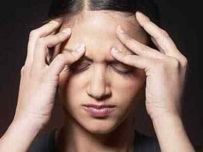 Почему болит постоянно голова – ответы на актуальные вопросы