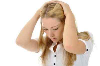 Как часто присутствует мигренозная головная боль в жизни человека