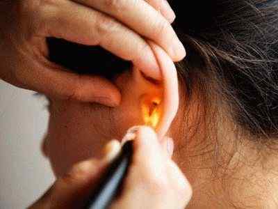 Болит голова в области ушей воспаление наружного уха